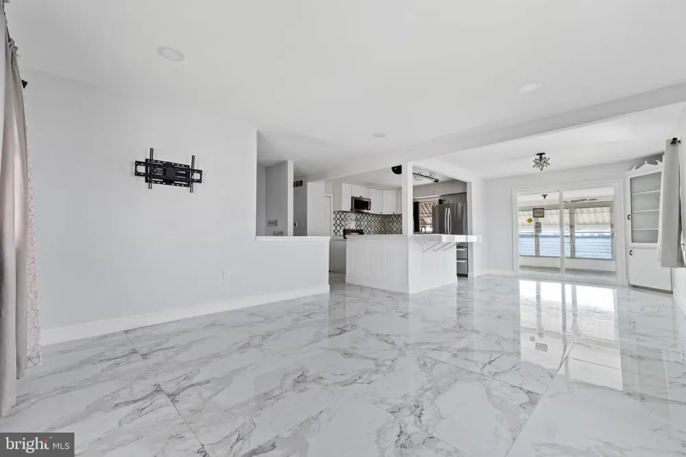 49 DELAWARE DRIVE Penns Grove, NJ 08069