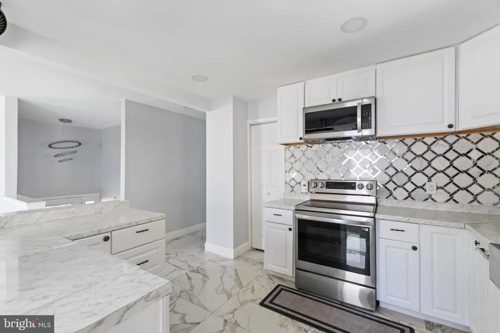 49 DELAWARE DRIVE Penns Grove, NJ 08069