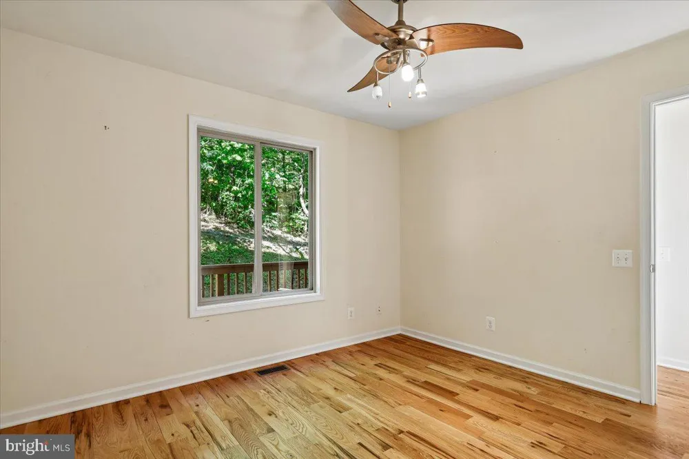 250 LAFAYETTE LANE Paris, VA 20130