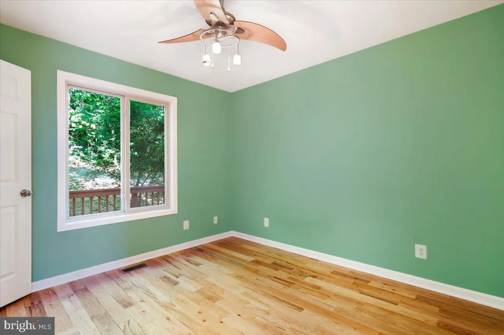 250 LAFAYETTE LANE Paris, VA 20130