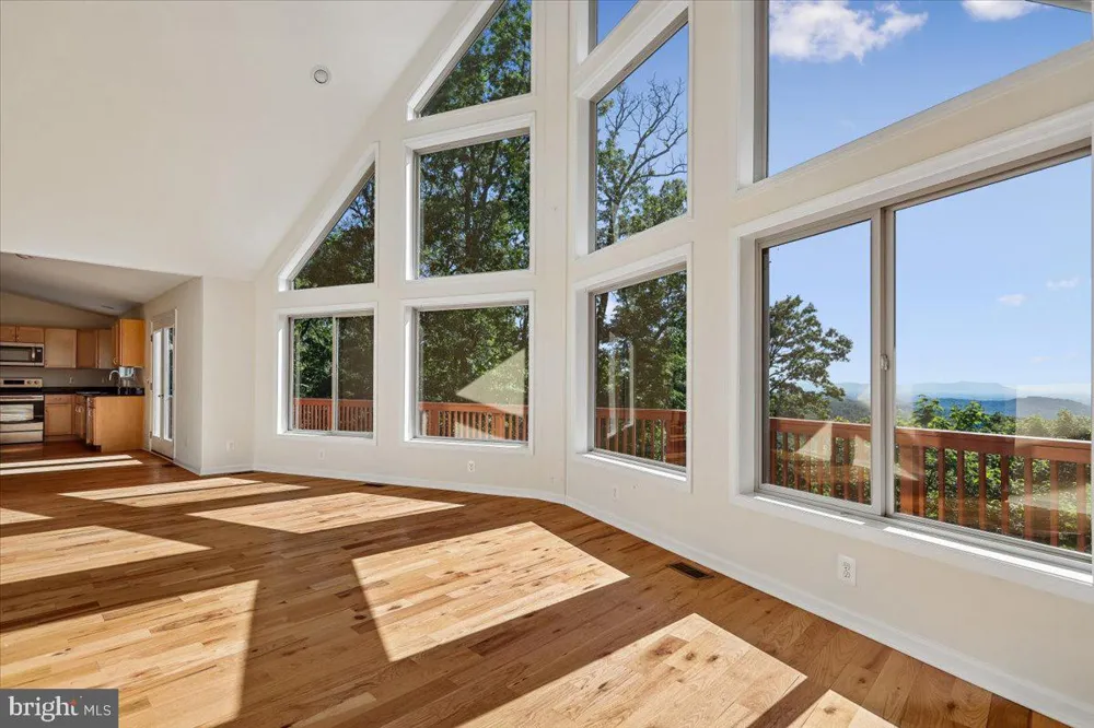 250 LAFAYETTE LANE Paris, VA 20130