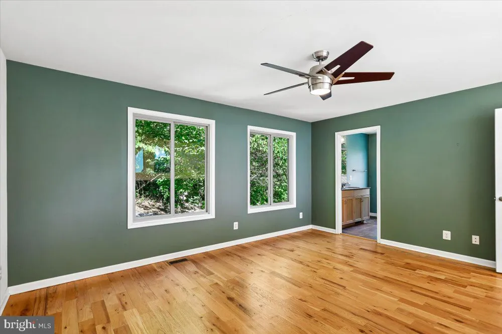 250 LAFAYETTE LANE Paris, VA 20130