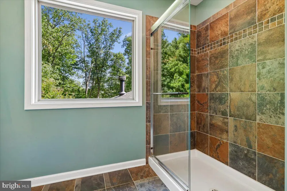 250 LAFAYETTE LANE Paris, VA 20130