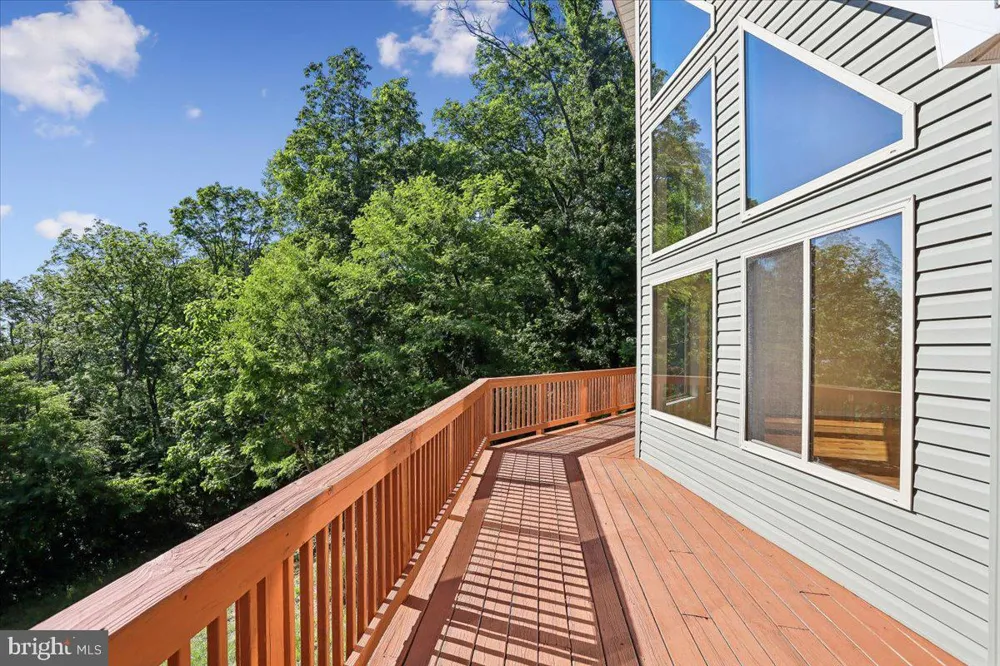 250 LAFAYETTE LANE Paris, VA 20130