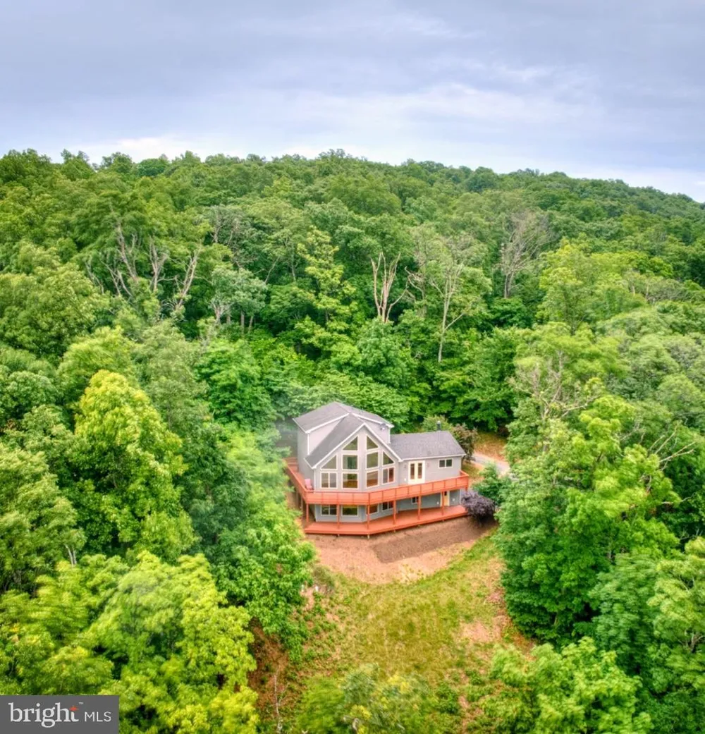 250 LAFAYETTE LANE Paris, VA 20130