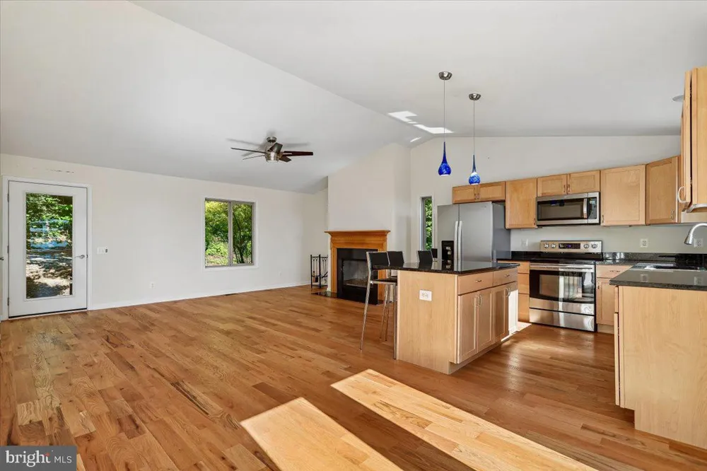 250 LAFAYETTE LANE Paris, VA 20130