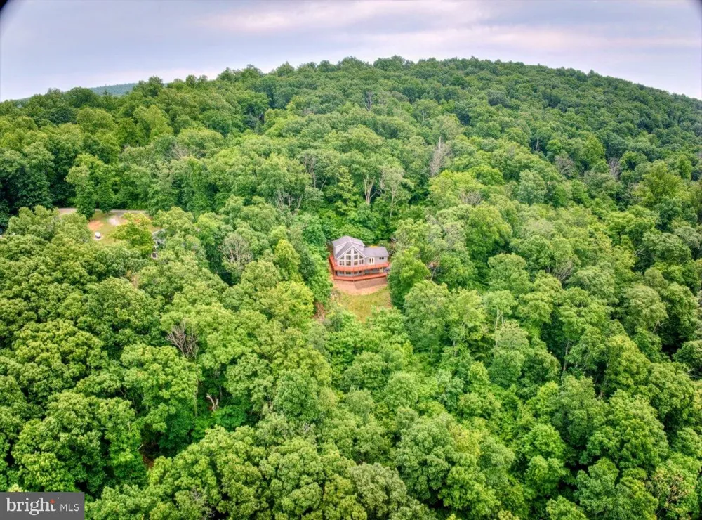 250 LAFAYETTE LANE Paris, VA 20130