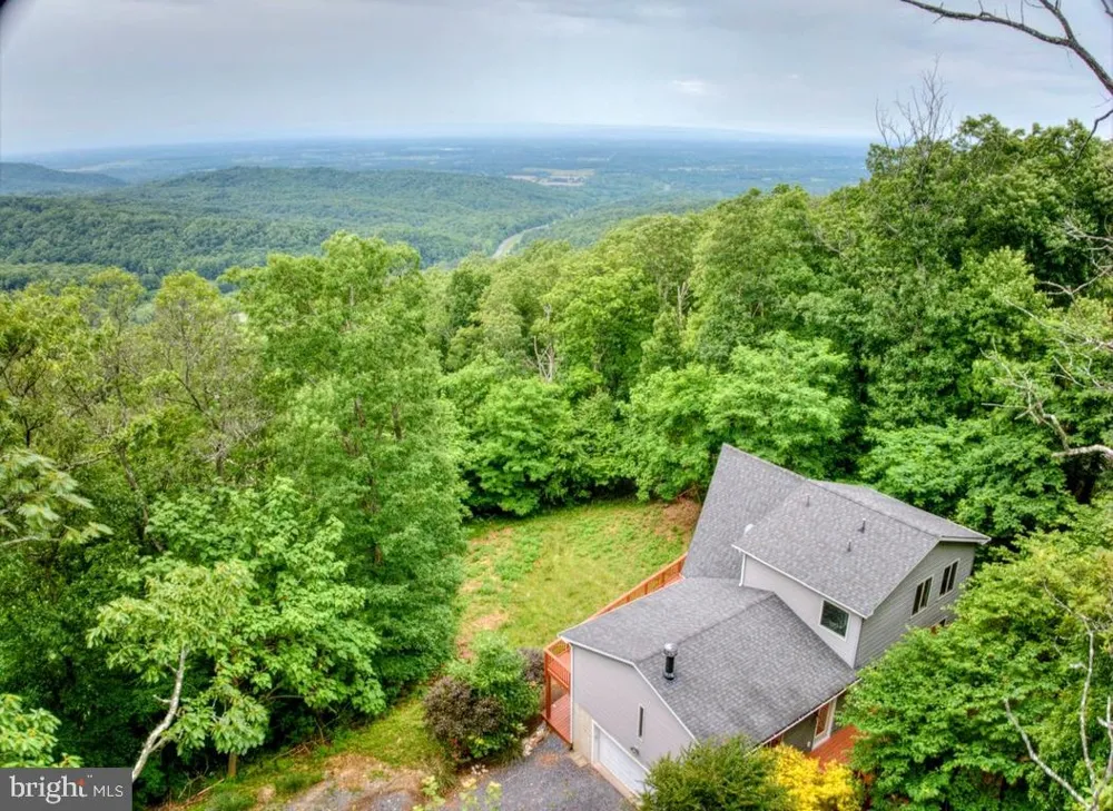 250 LAFAYETTE LANE Paris, VA 20130