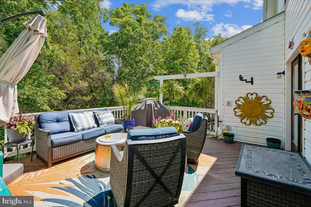 6859 COLONEL TAYLOR LANE Centreville, VA 20121
