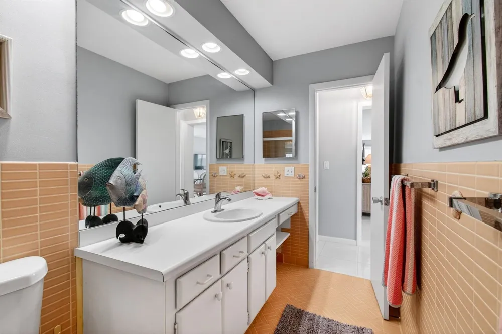2701 S Ocean Boulevard #21 Highland Beach, FL 33487