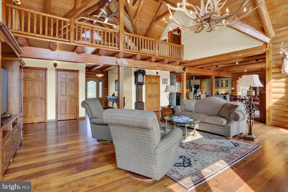 2002 TANEYTOWN ROAD Gettysburg, PA 17325