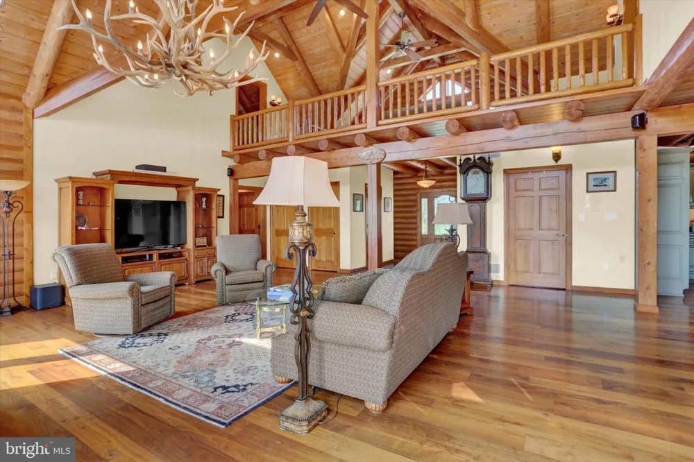 2002 TANEYTOWN ROAD Gettysburg, PA 17325