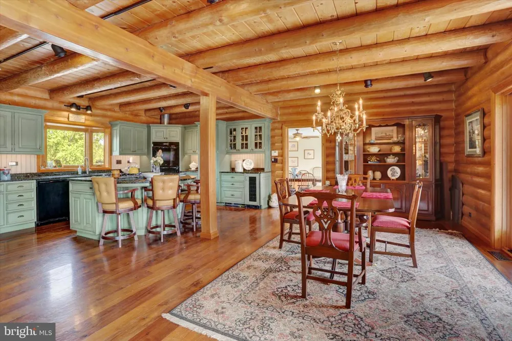 2002 TANEYTOWN ROAD Gettysburg, PA 17325