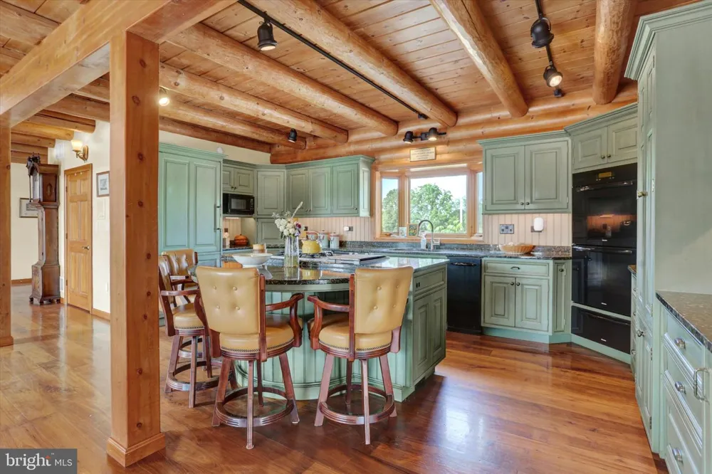 2002 TANEYTOWN ROAD Gettysburg, PA 17325
