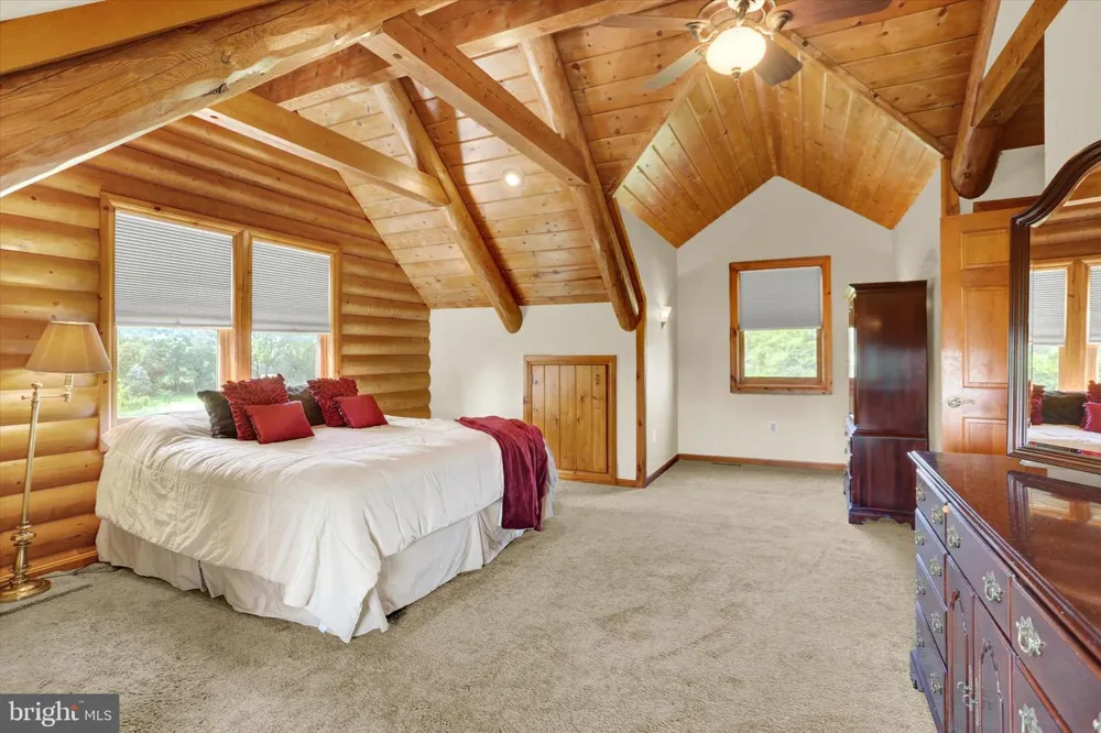 2002 TANEYTOWN ROAD Gettysburg, PA 17325