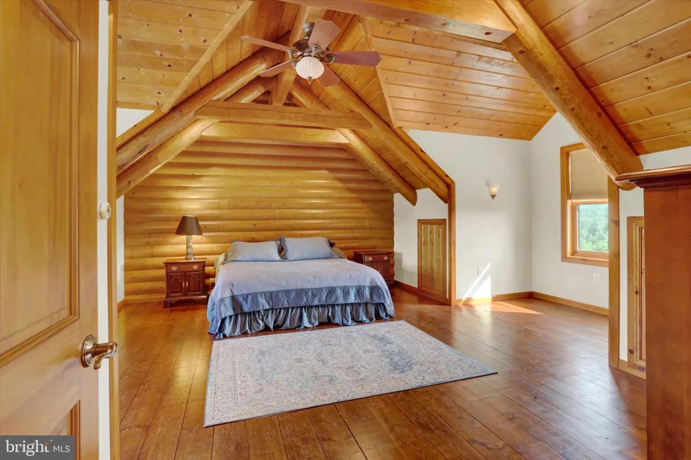 2002 TANEYTOWN ROAD Gettysburg, PA 17325