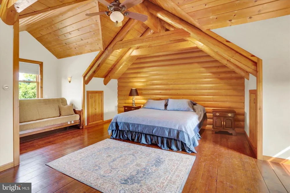 2002 TANEYTOWN ROAD Gettysburg, PA 17325