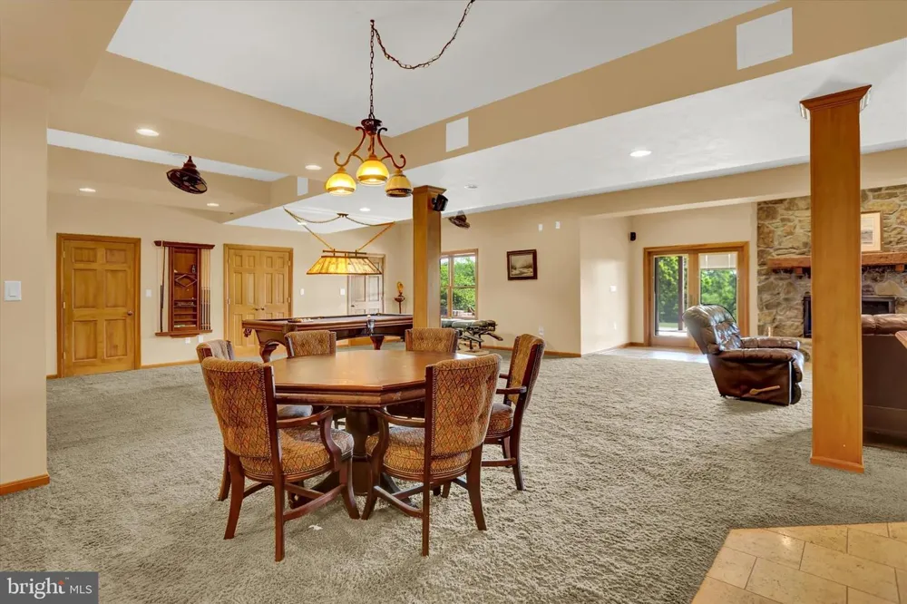 2002 TANEYTOWN ROAD Gettysburg, PA 17325