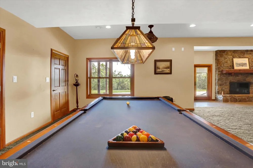 2002 TANEYTOWN ROAD Gettysburg, PA 17325