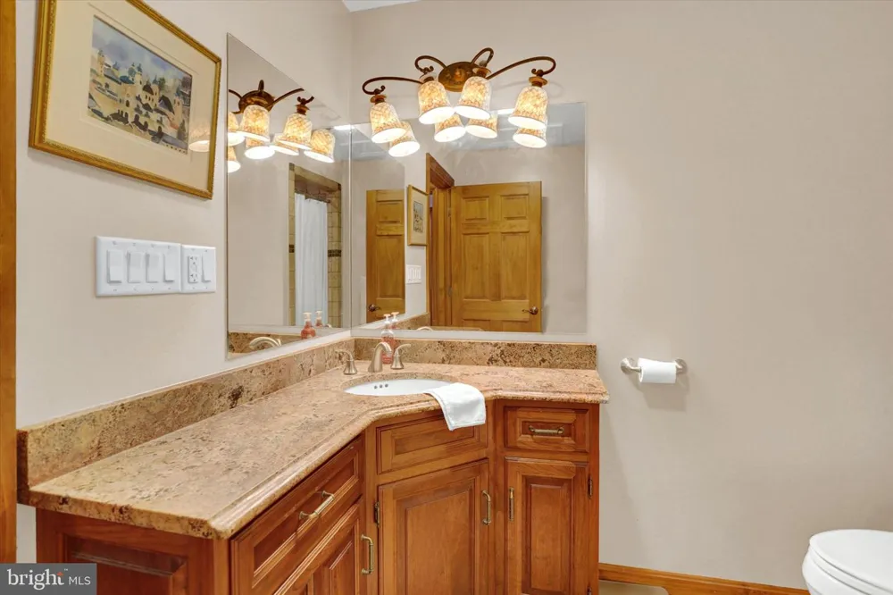 2002 TANEYTOWN ROAD Gettysburg, PA 17325