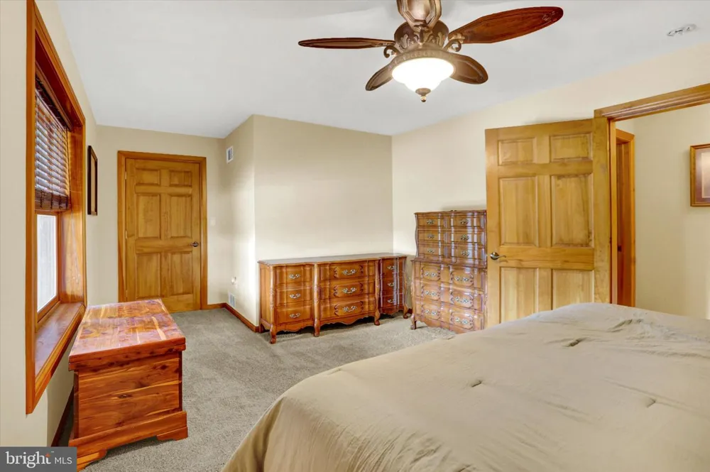 2002 TANEYTOWN ROAD Gettysburg, PA 17325