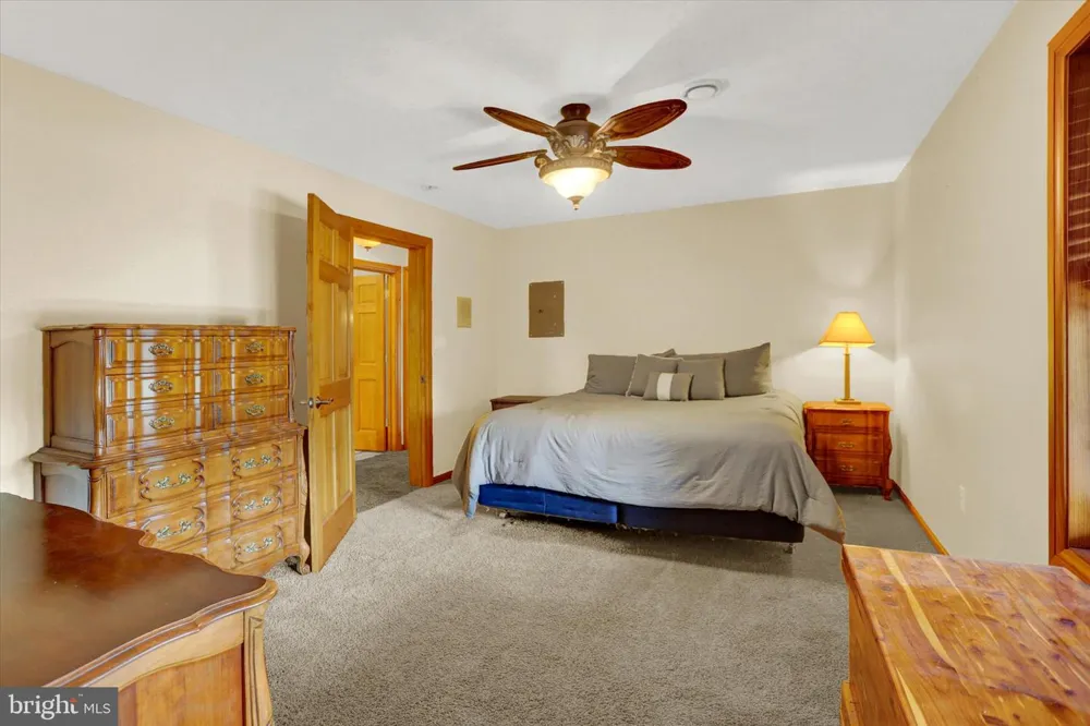 2002 TANEYTOWN ROAD Gettysburg, PA 17325