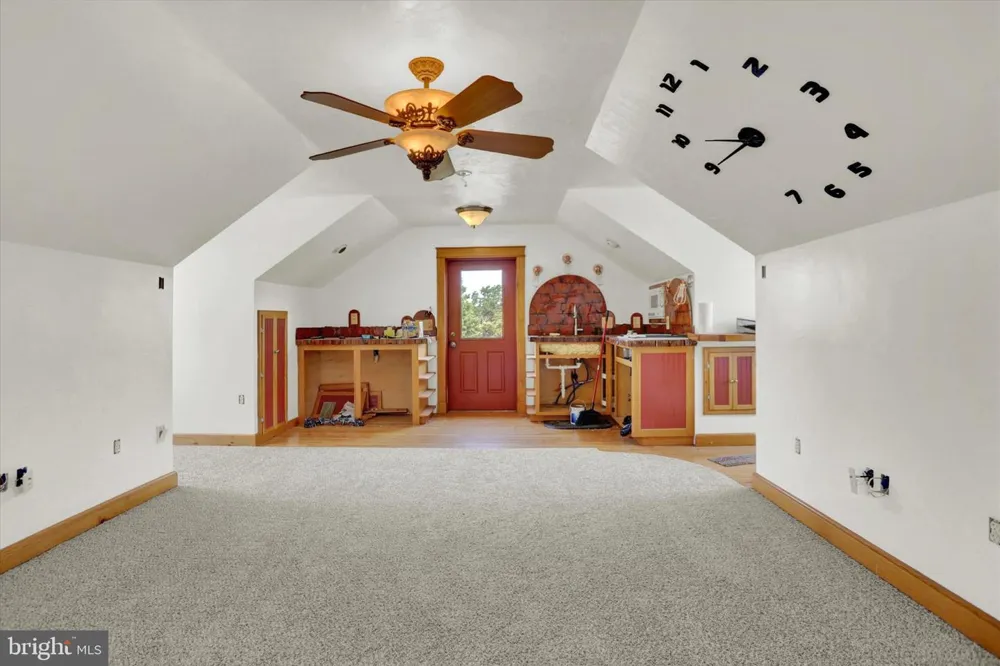 2002 TANEYTOWN ROAD Gettysburg, PA 17325