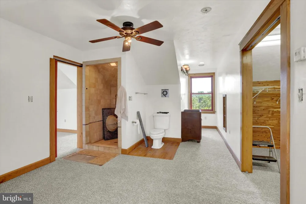 2002 TANEYTOWN ROAD Gettysburg, PA 17325