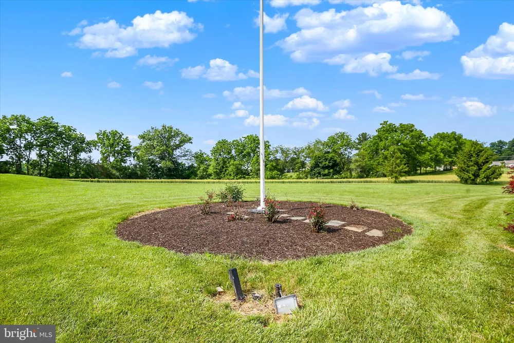 2002 TANEYTOWN ROAD Gettysburg, PA 17325