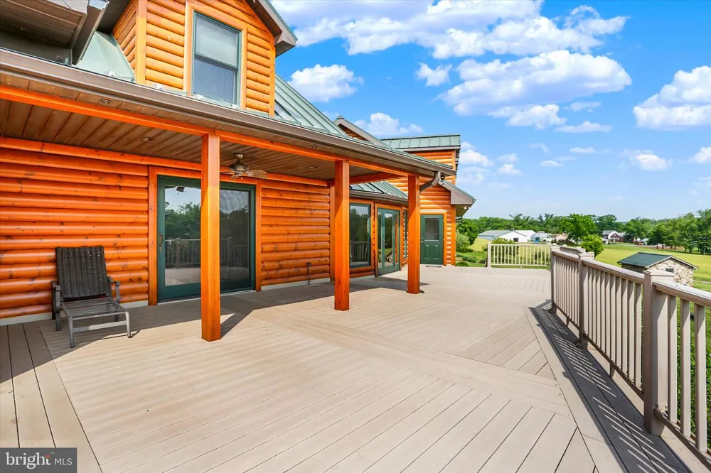 2002 TANEYTOWN ROAD Gettysburg, PA 17325