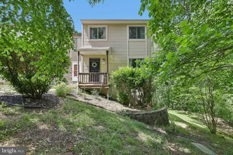 1174 GATOR COURT #219