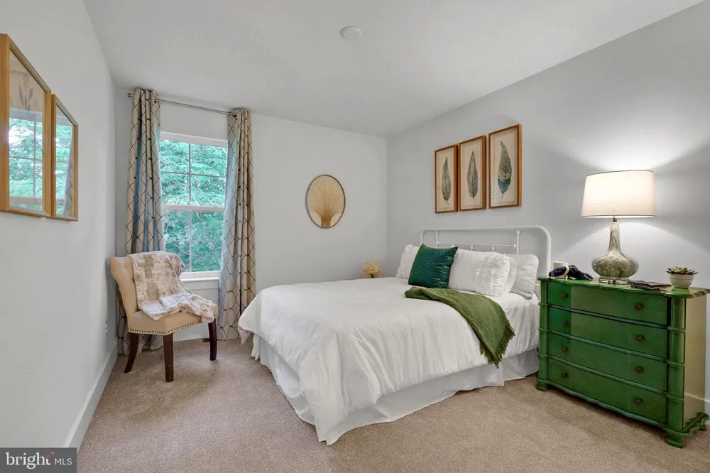 ARNOLD ROAD Glenville, PA 17329