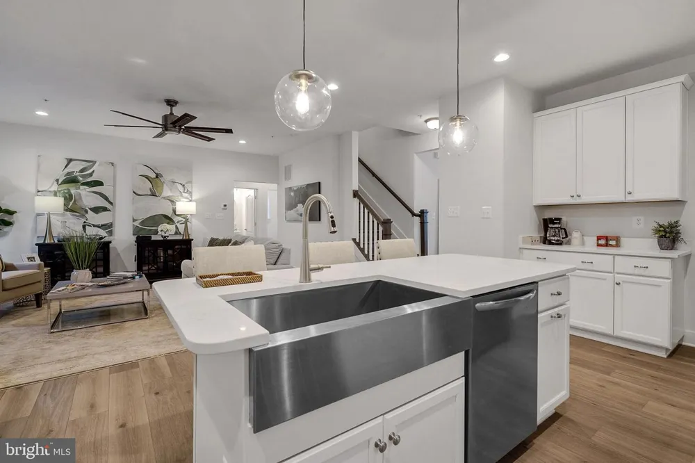 ARNOLD ROAD Glenville, PA 17329