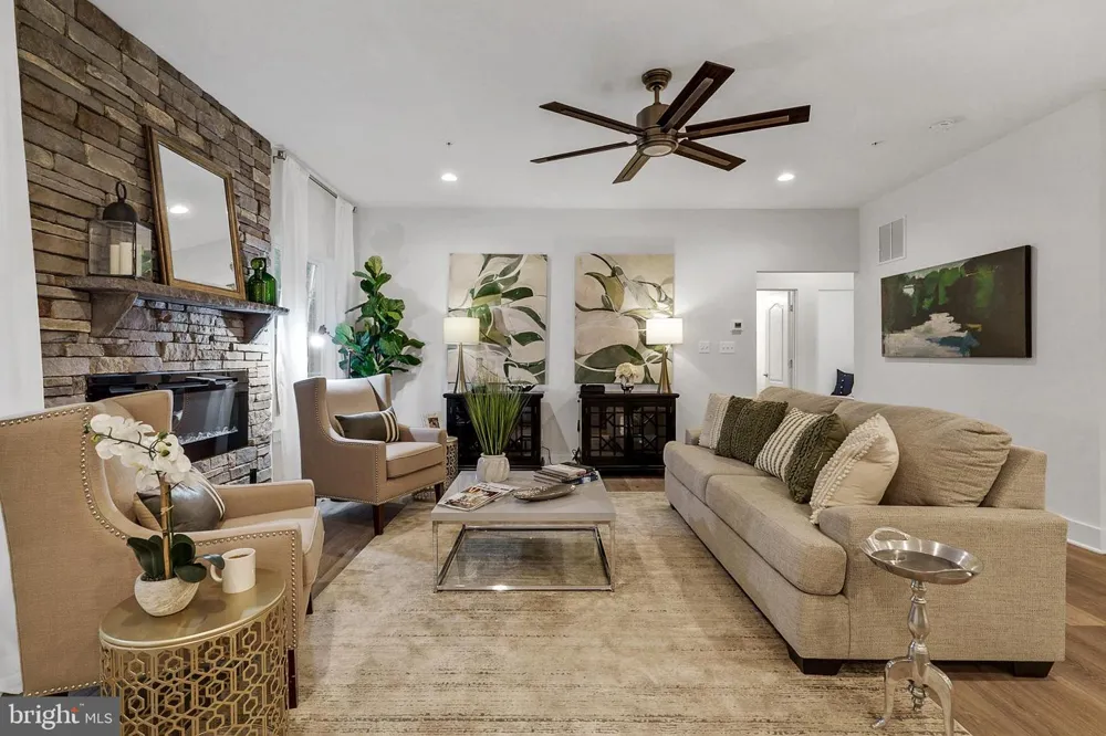 ARNOLD ROAD Glenville, PA 17329
