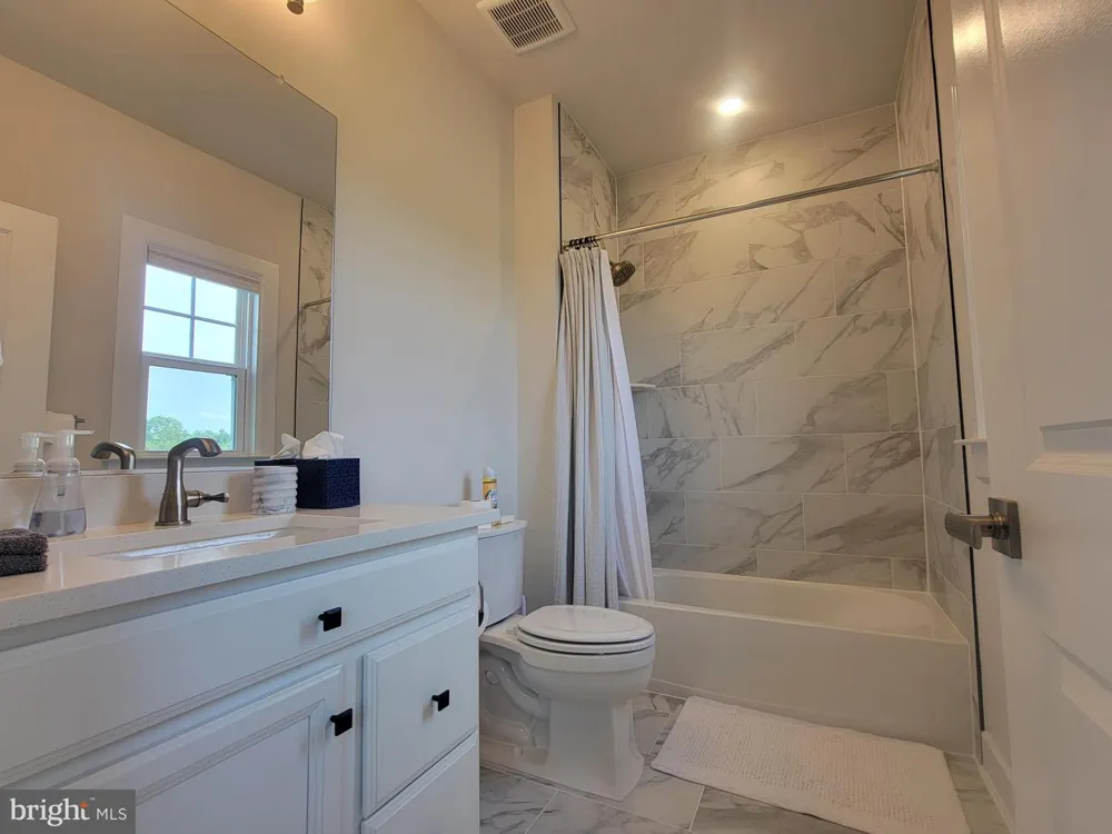 42356 NATCHEZ DRIVE Leesburg, VA 20175