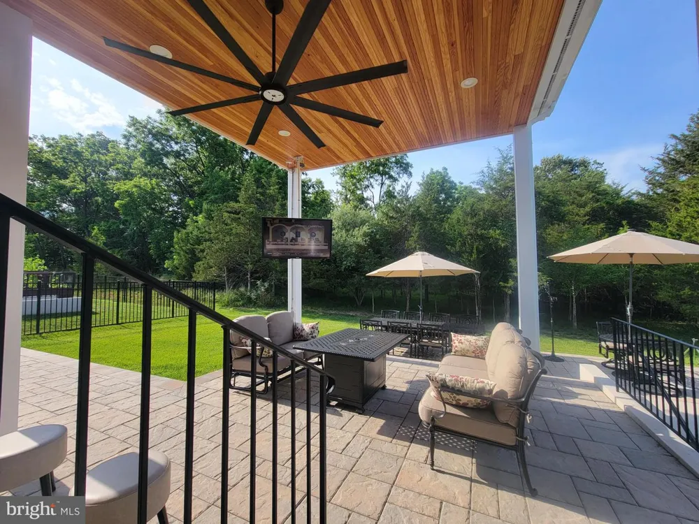 42356 NATCHEZ DRIVE Leesburg, VA 20175