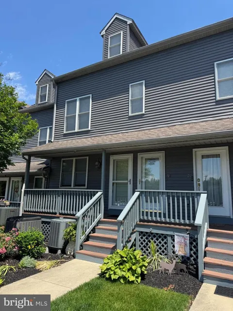 113 NE ISLE DRIVE