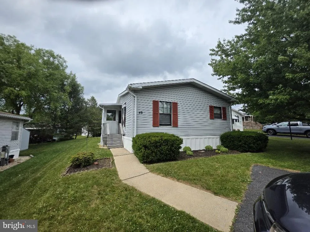 49 MEADOW RUN PLACE Harrisburg, PA 17112