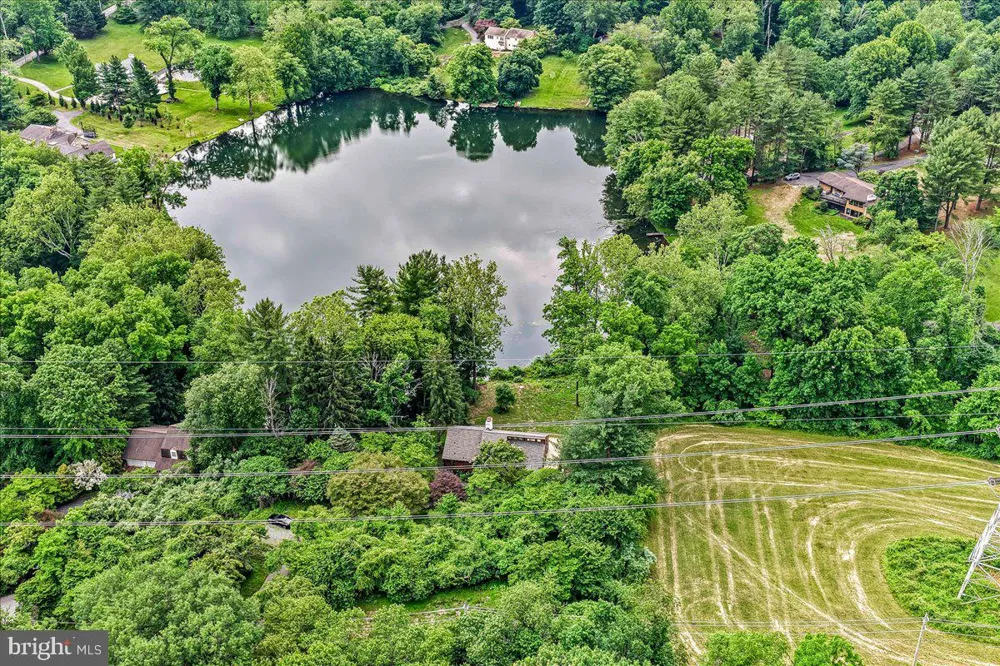 70 HEYBURN ROAD Chadds Ford, PA 19317