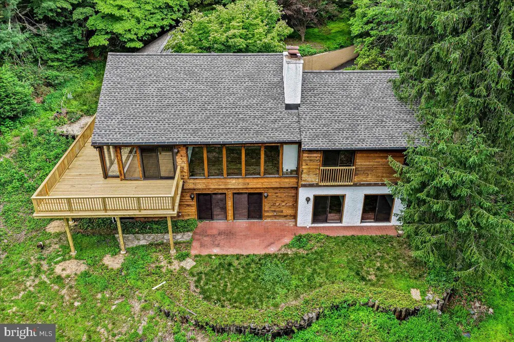 70 HEYBURN ROAD Chadds Ford, PA 19317