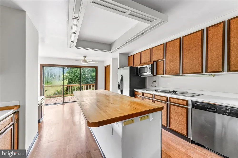 70 HEYBURN ROAD Chadds Ford, PA 19317