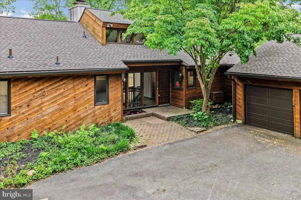 70 HEYBURN ROAD Chadds Ford, PA 19317