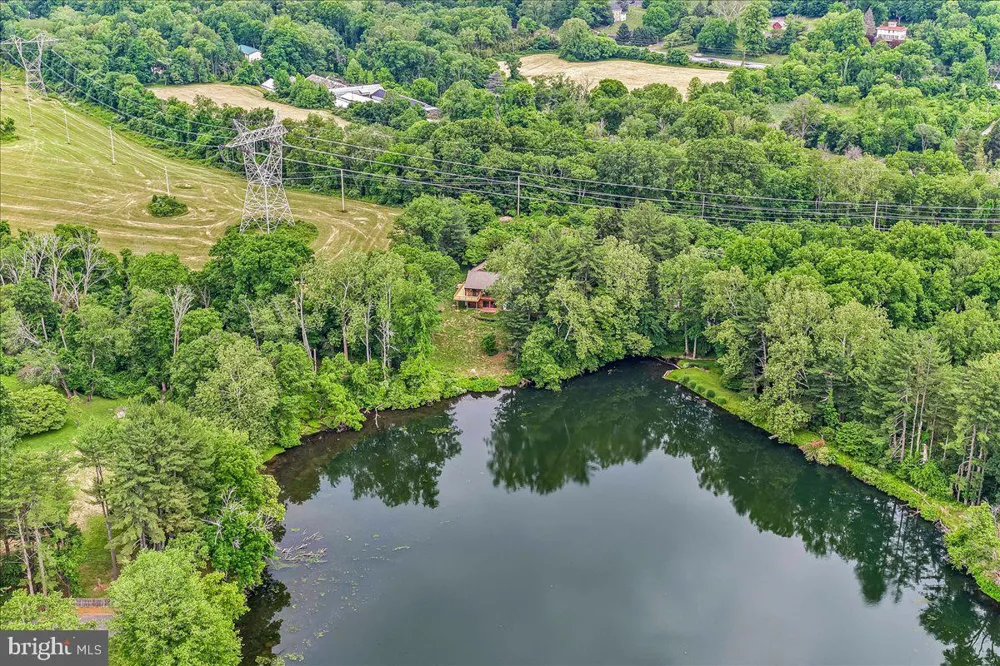 70 HEYBURN ROAD Chadds Ford, PA 19317
