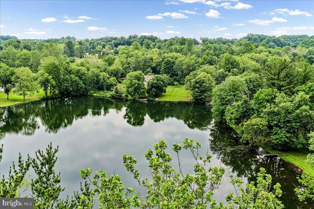 70 HEYBURN ROAD Chadds Ford, PA 19317