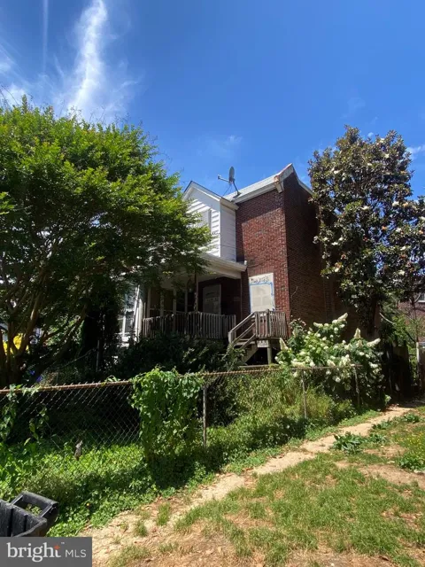 336 W 15TH STREET