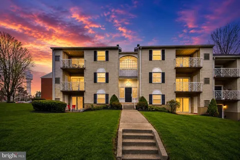 1 ELPHIN COURT #301