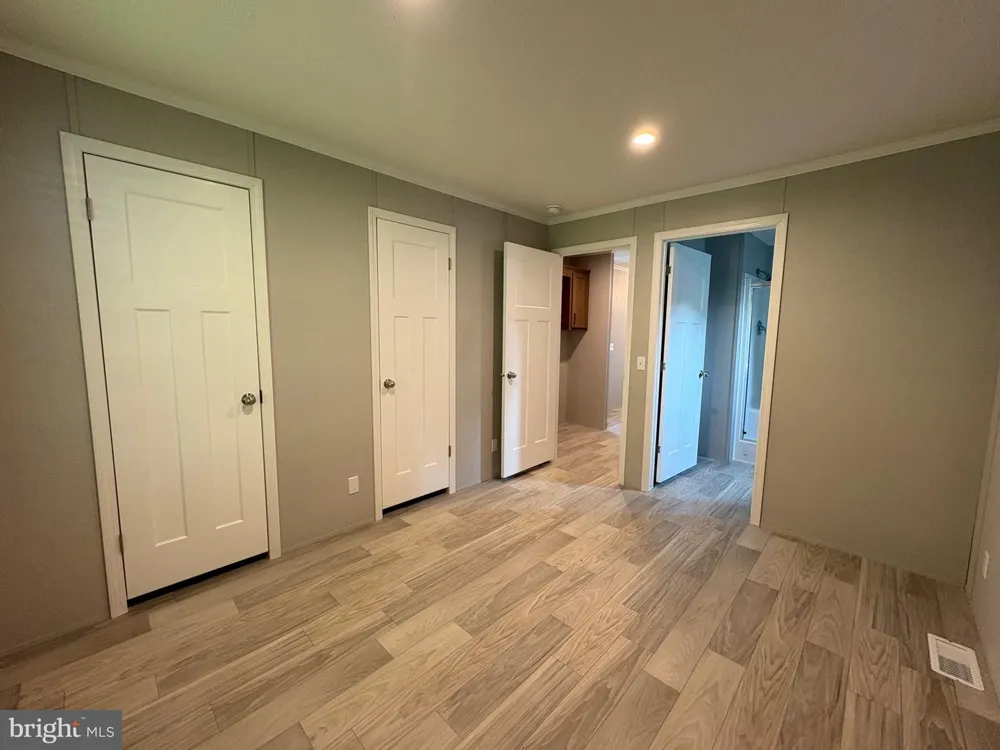 65 FOREST DRIVE Pennsville, NJ 08070