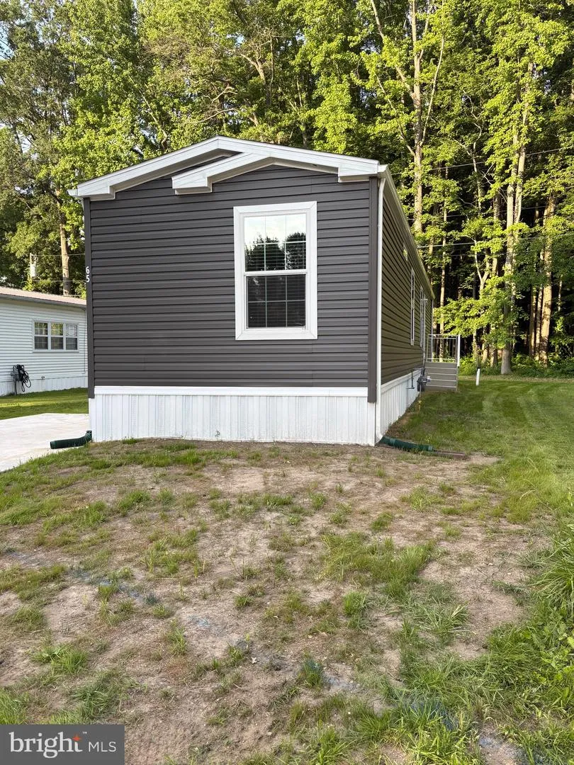 65 FOREST DRIVE Pennsville, NJ 08070