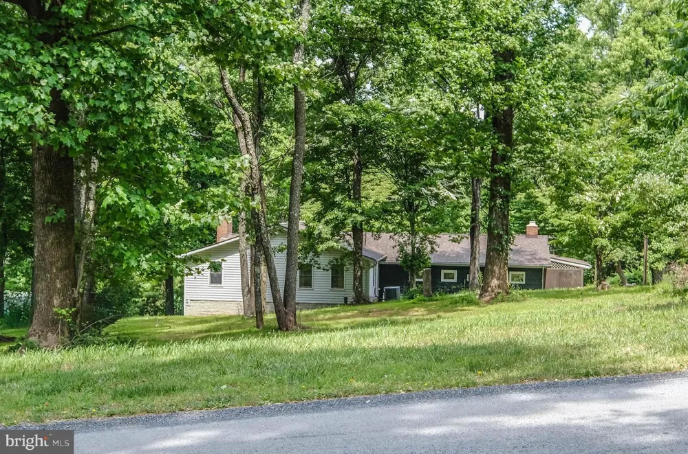 318 ULYSSES WAY Linden, VA 22642
