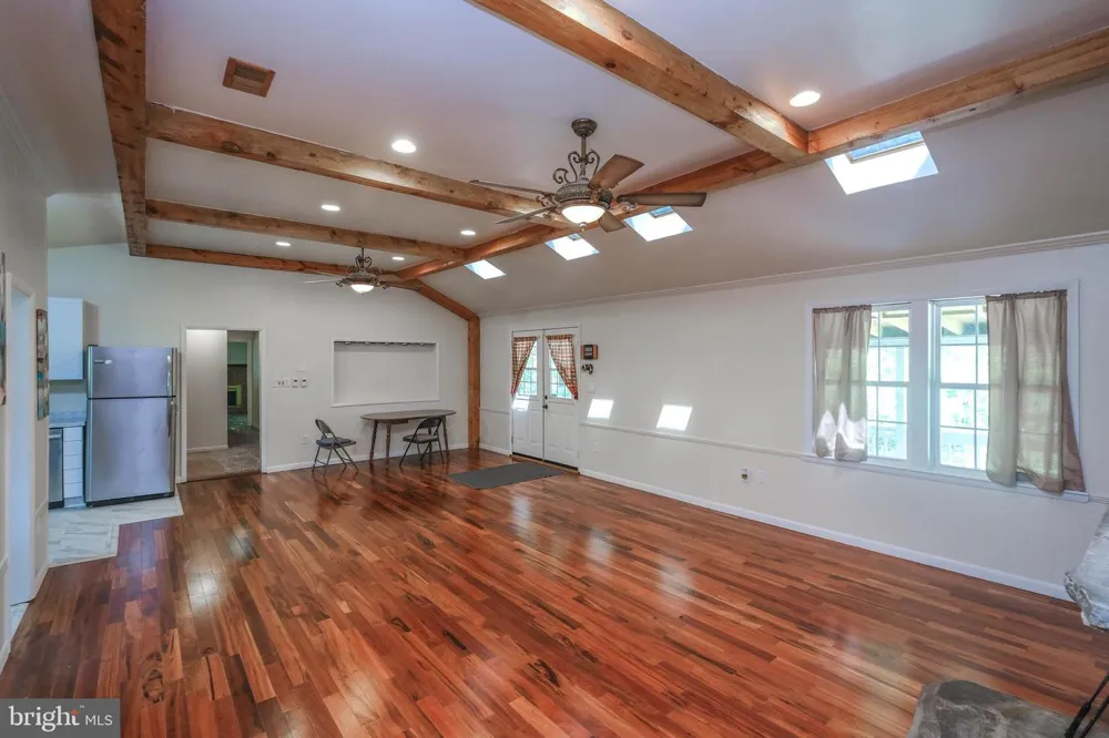 318 ULYSSES WAY Linden, VA 22642